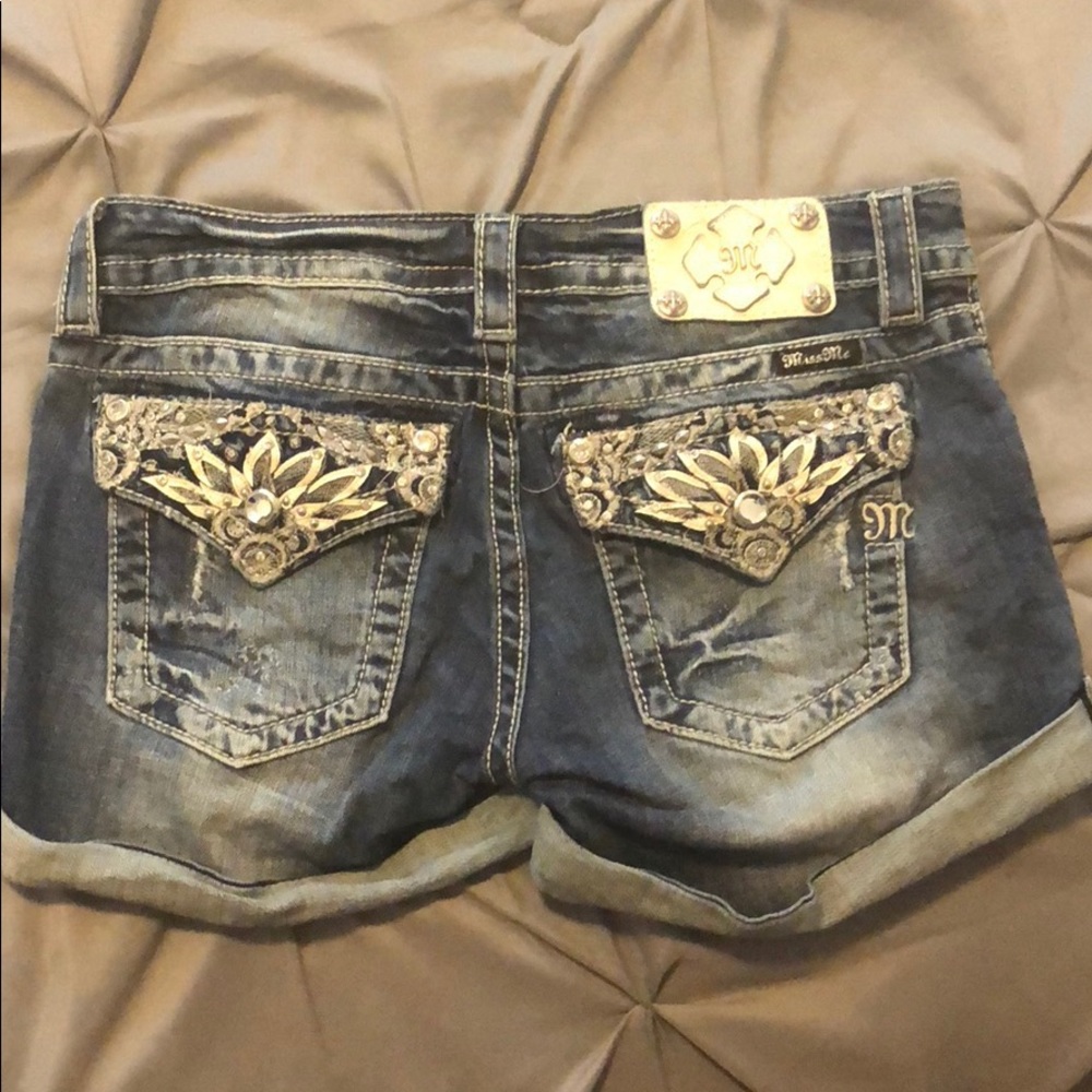 Miss Me Shorts size 28